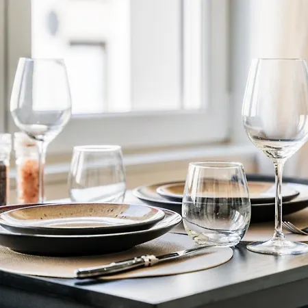 Climatise, Luxe, Refait A Neuf, A 300m De La Gare Sncf Apartament